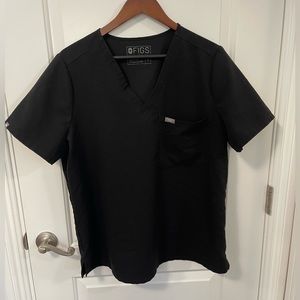 Figs one pocket top